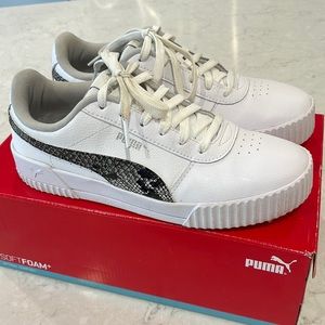 PUMA Women's Carina Snake FS Sneaker